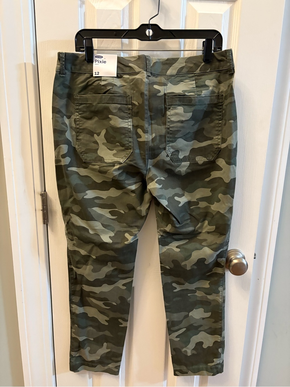 Old Navy Pixi Camo Women’s Pants - Size 12 NWT